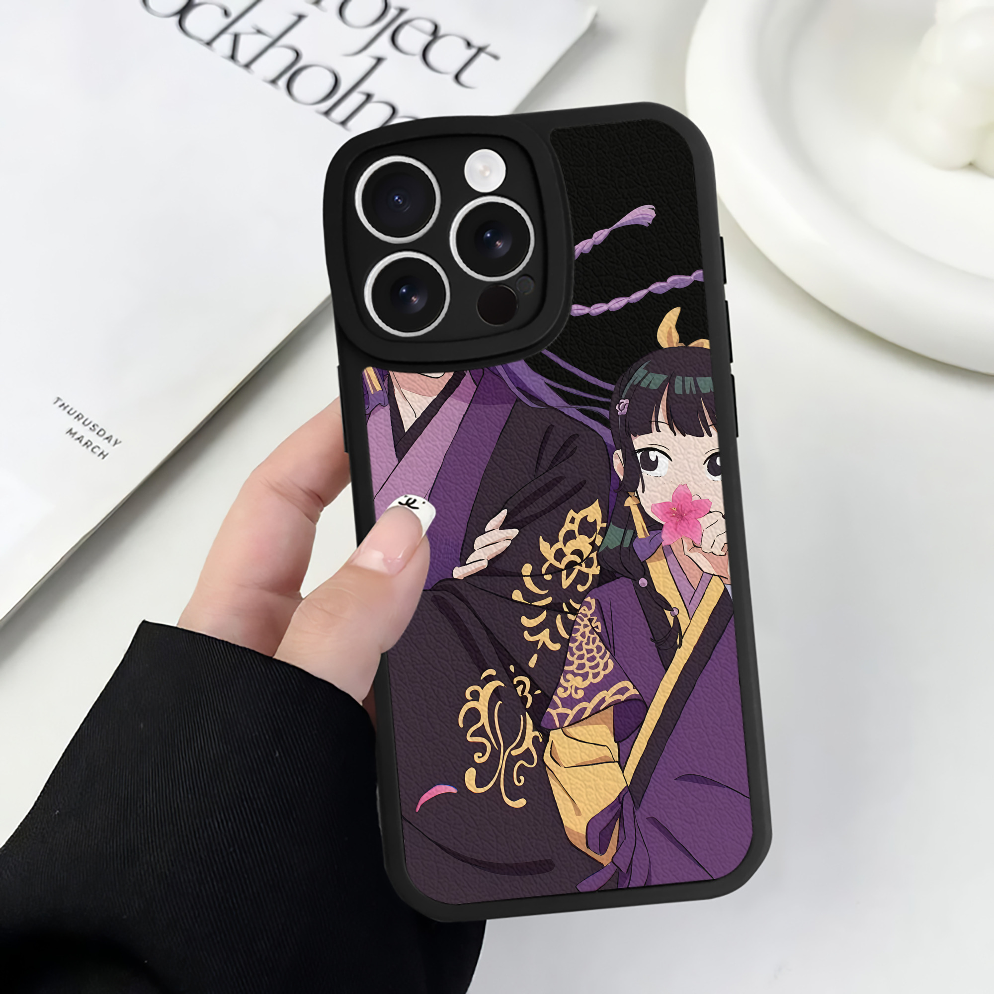 （画像用） 薬屋のひとりごと The Apothecary Diaries 【iPhone 16シリーズ対応】シリコンスマホケース（レザー調） 材質：シリコン